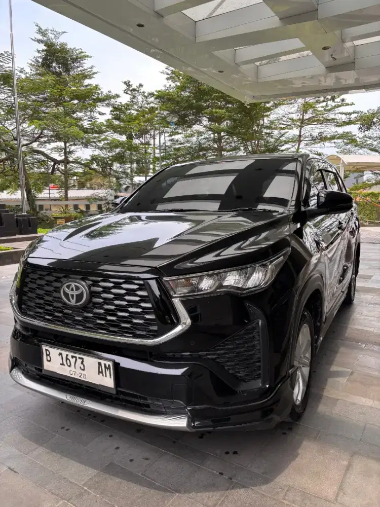 Toyota Innova Zenix V hybrid 2023 termurah