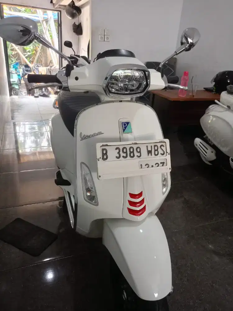 JUAL VESPA SPRINT ABS 2022 KM 13 RB