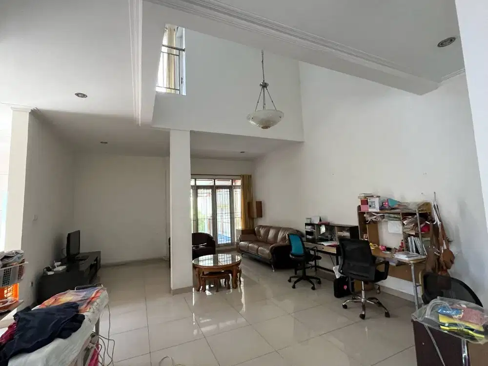 Dijual Rumah Hook di Setraduta Bandung Siap Huni