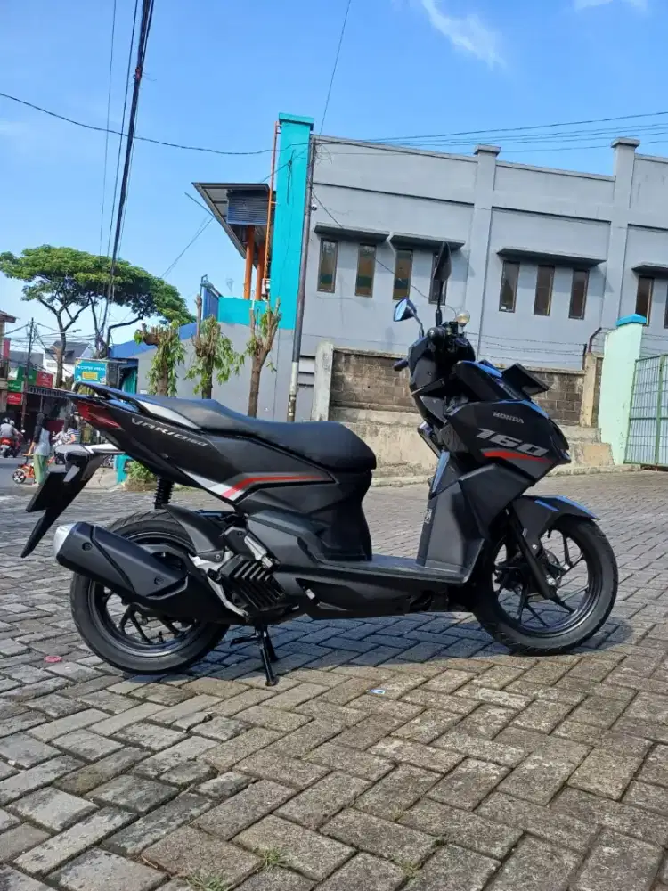 PROMO DP 1 JUTA VARIO 160 CBS ISS TAHUN 2022