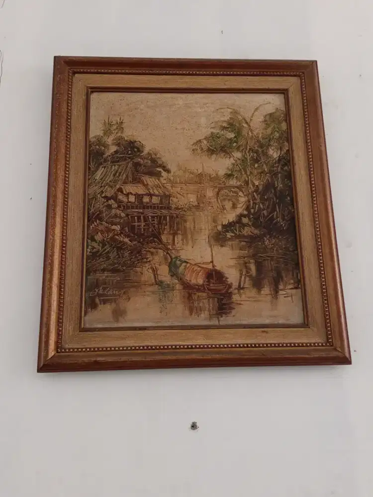 Lukisan danau nuansa cream