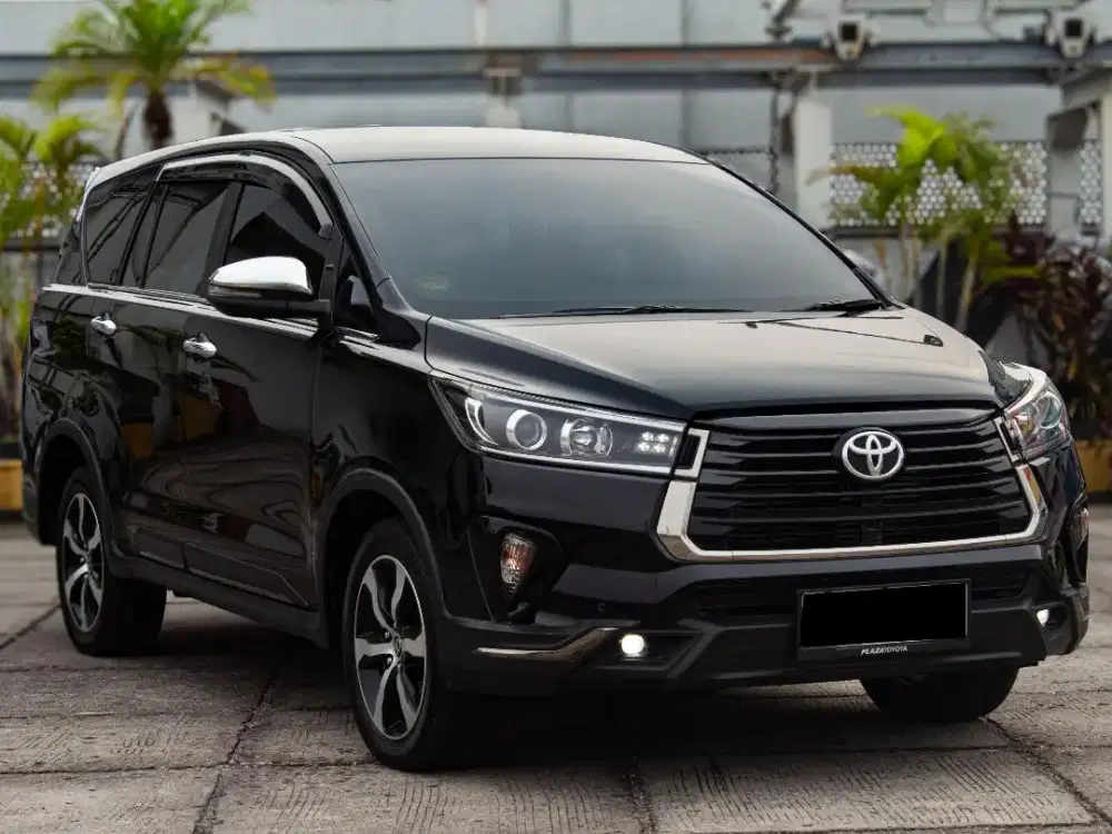INNOVA VENTURER DIESEL 2022 AT
