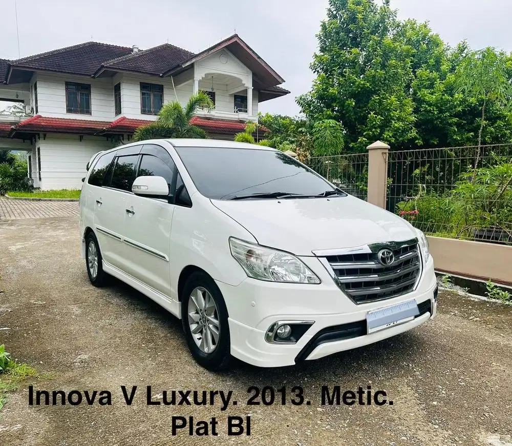Innova V luxury A/T Plat BL