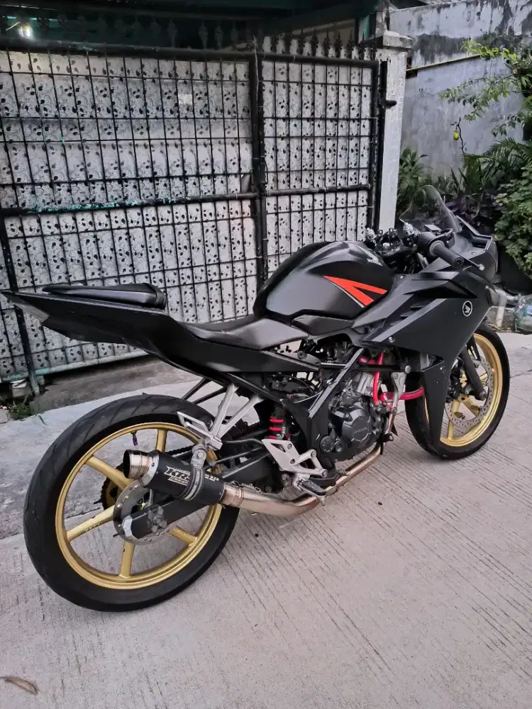 Honda CBR 150R 2019
