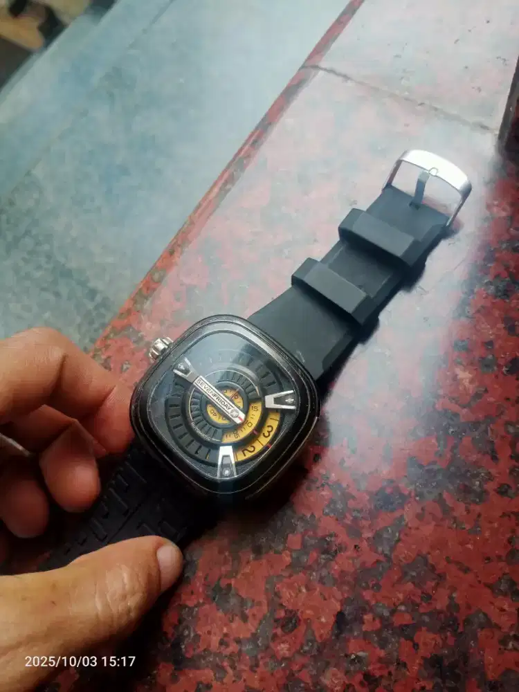 Jam tangan sevenfriday original