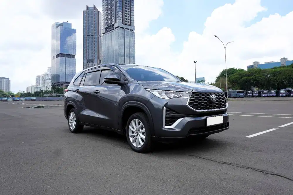 TOYOTA INNOVA ZENIX 2.0 V AT BENSIN 2024