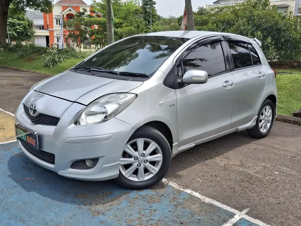 Toyota Yaris E AT 2010