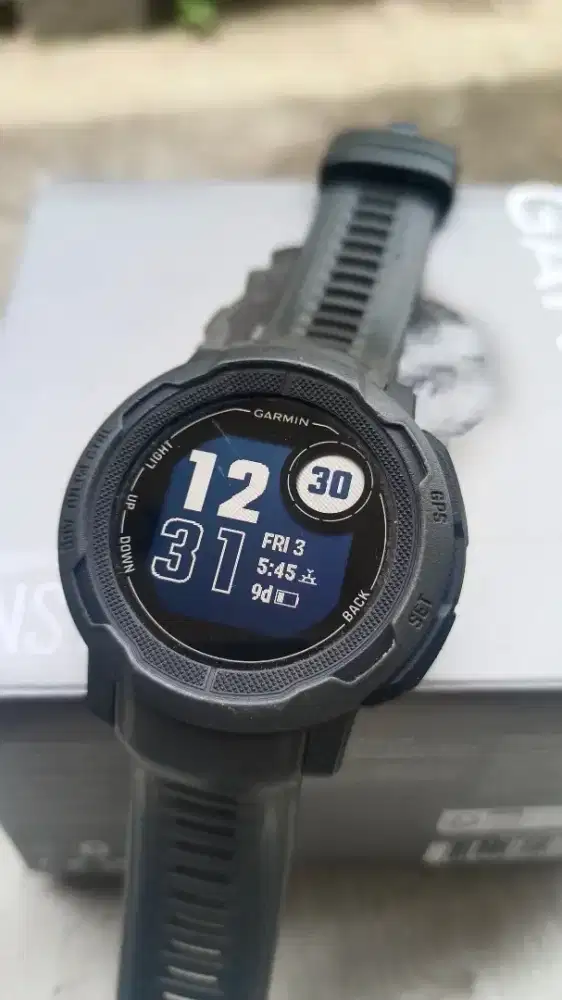 Jam tangan smartwatch GARMIN INSTINCT 2 GRAPHITE