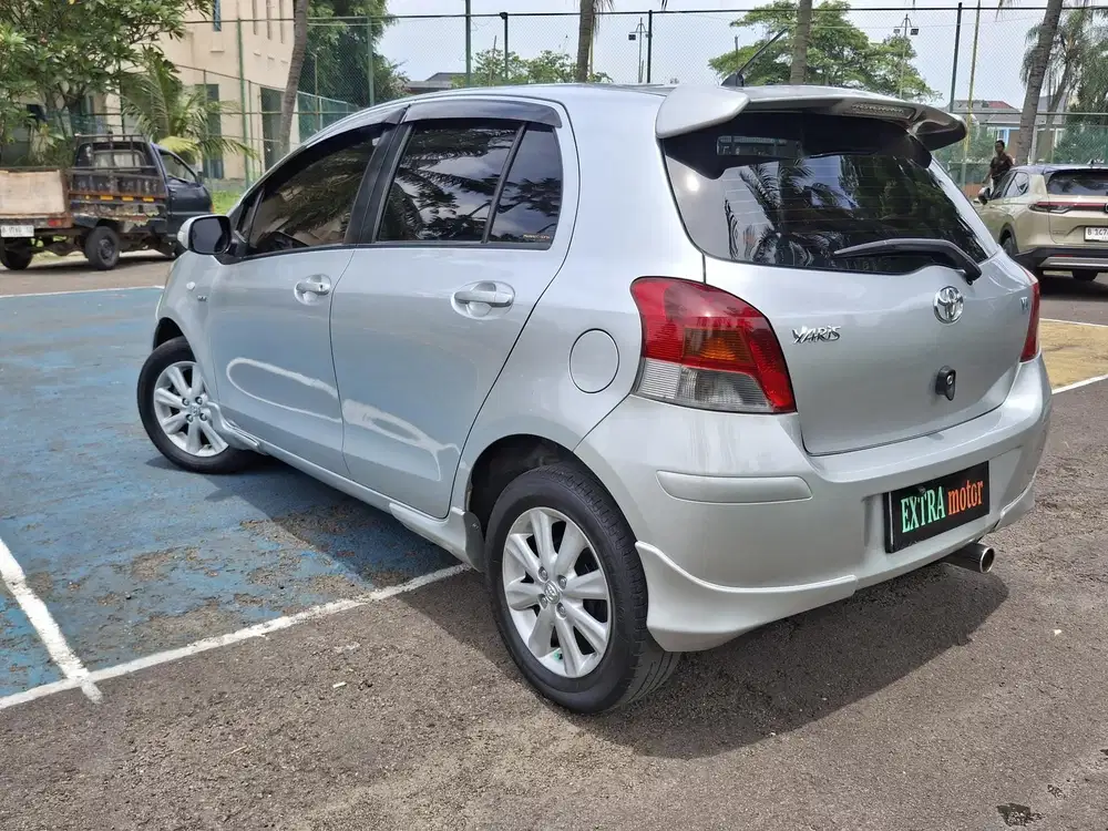 Toyota Yaris E AT 2010
