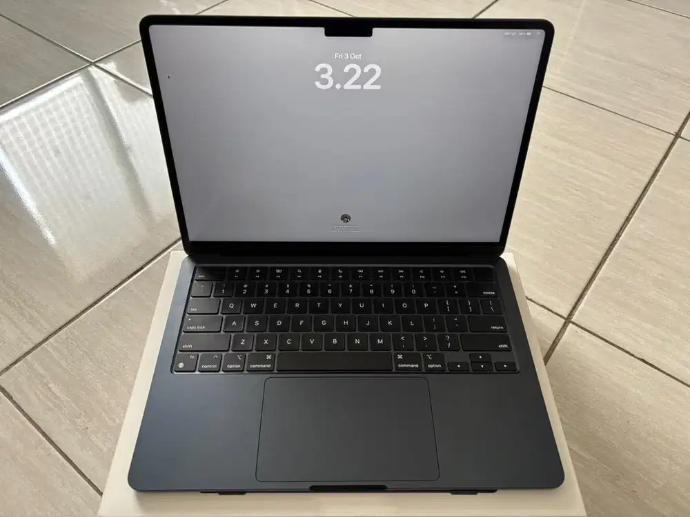 DIJUAL MACBOOK AIR M2 256 GB Midnight Blue