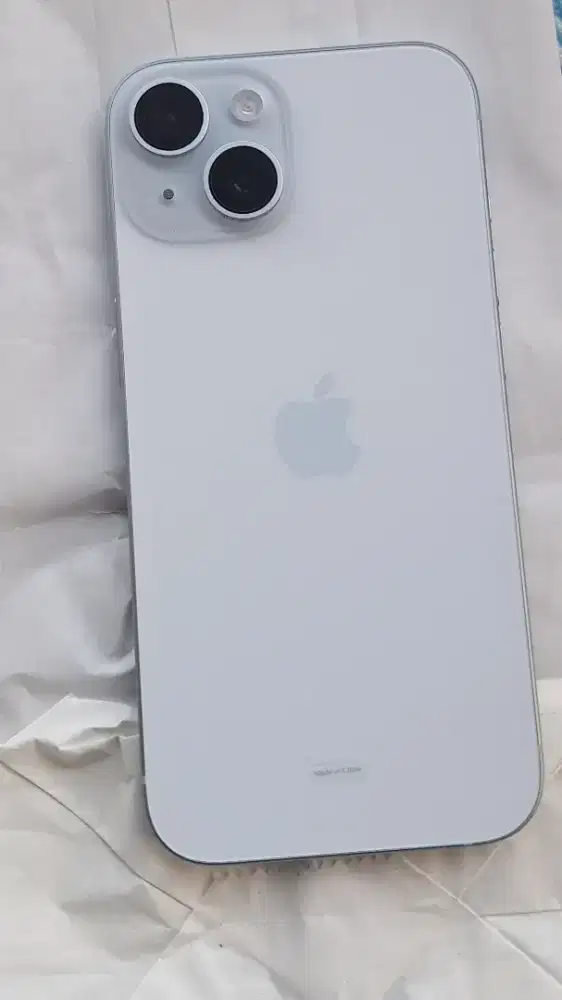 Di jual bu iphone 15 blue iphone,i box 128 gb,mulus,dus