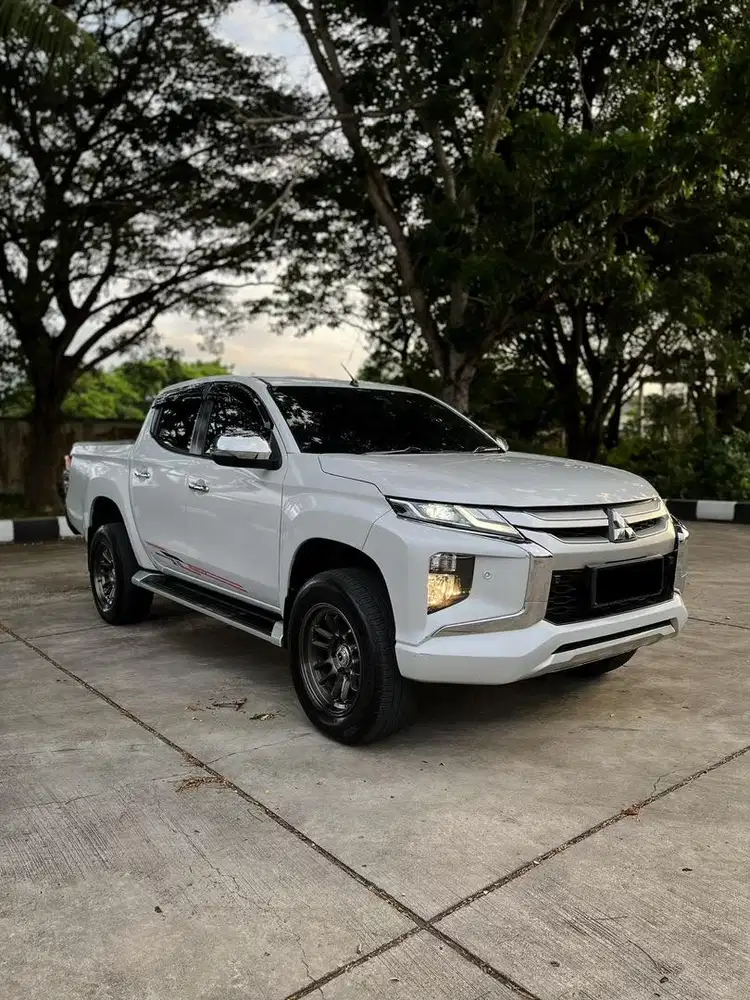 Double cabin triton ultimate 4x4 at tahun 2020 asli plat bl