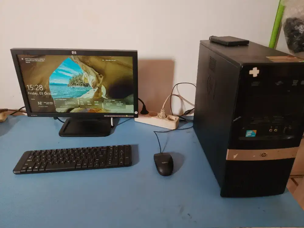 PC desktop hp monitor 19 inch core 2 duo ram 4gb ssd 128 hdd 300gb