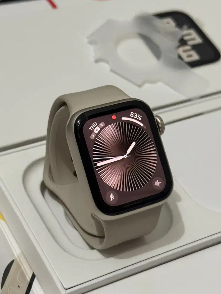 iBox Apple Watch SE Gen 2 40mm Starlight Fullset ID/A