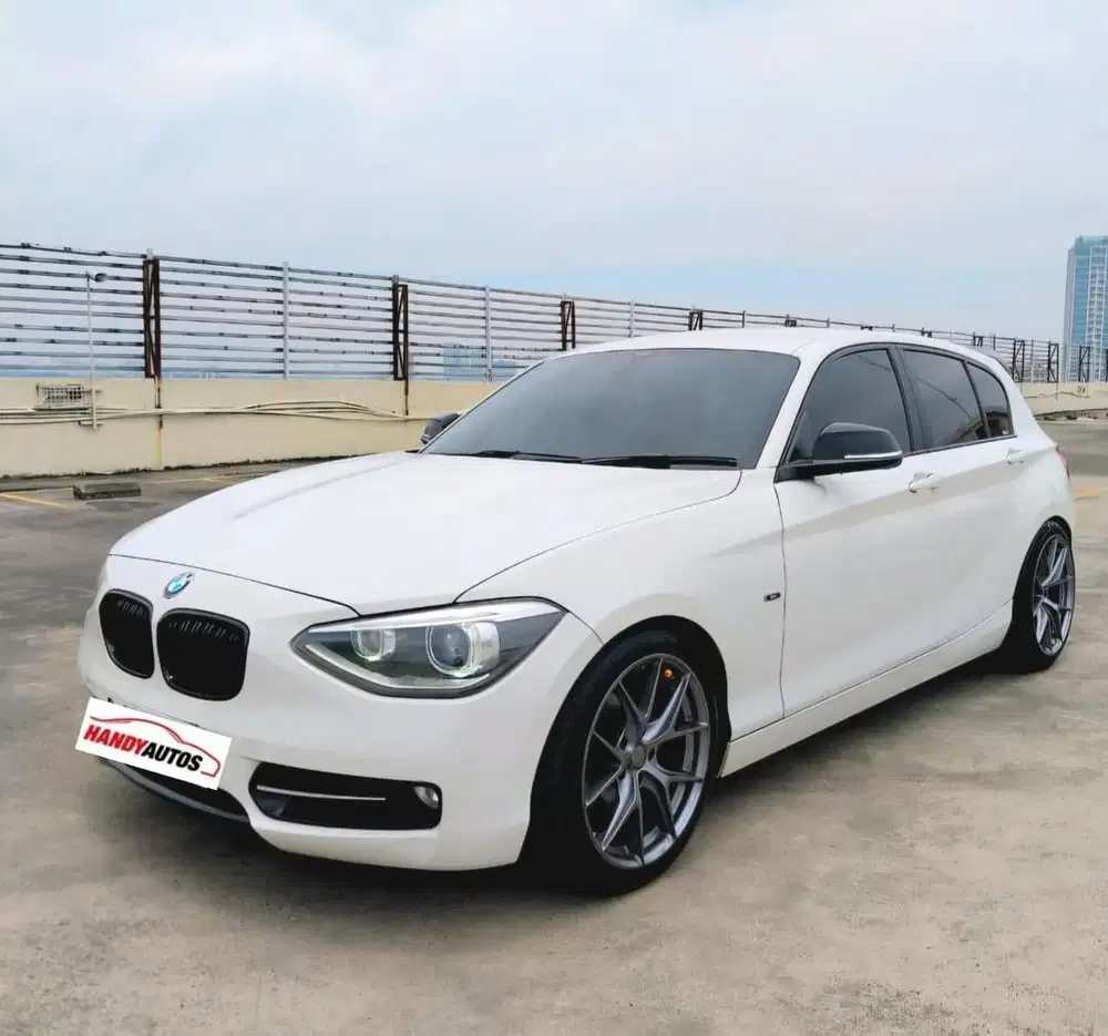 BMW 116i Tahun 2012 Automatic Putih Metalik