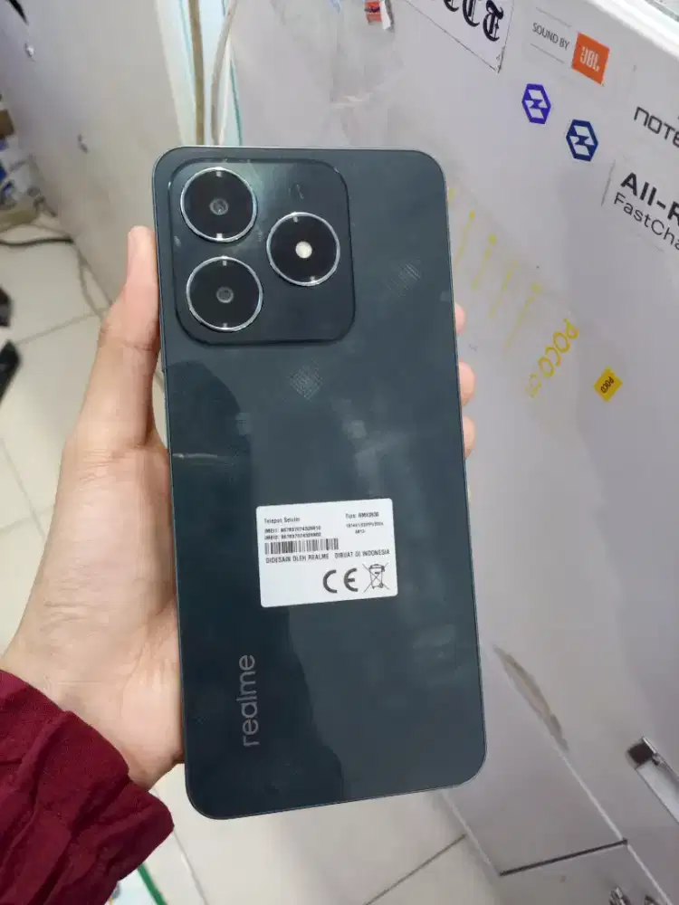 Realme c61 8/128 like new