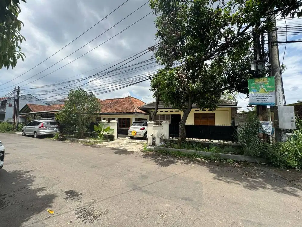 RUMAH UNIK JARANG DI RIUNG ARUM BANDUNG KOTA