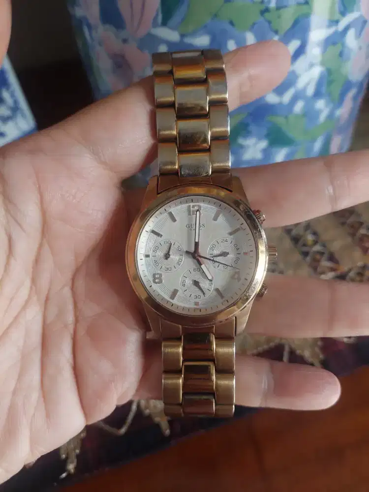 Jam guess rantai gold