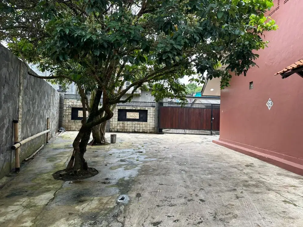Dijual rumah 1100 M SHM