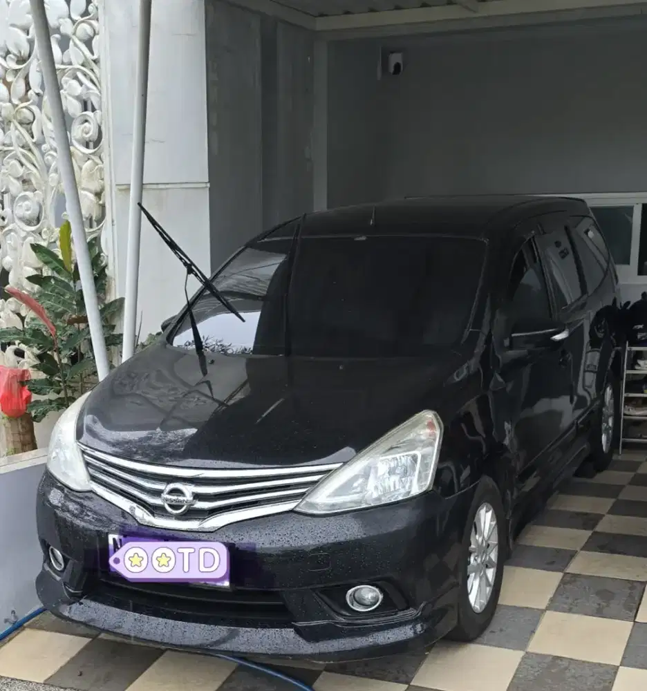 2015 Nissan Grand Livina 1.5 Highway Star MPV