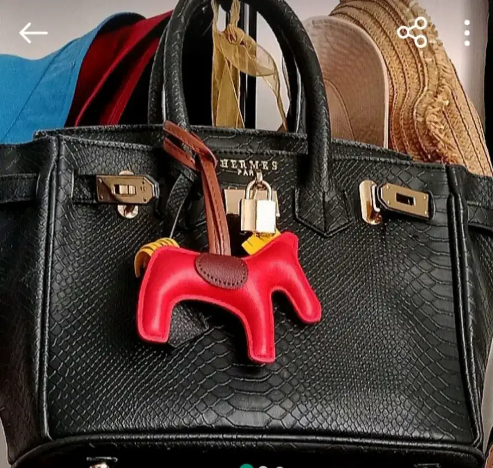 Tas herm*s hitam