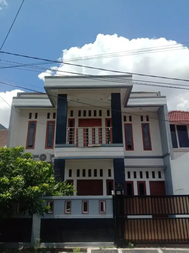 Rumah 2 lantai di permata timur jak-tim