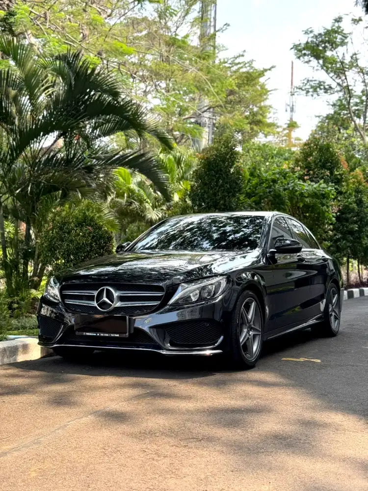 Harga Cash Termurah Super LOW KM Mercedes Benz C200 W205 AMG 2018