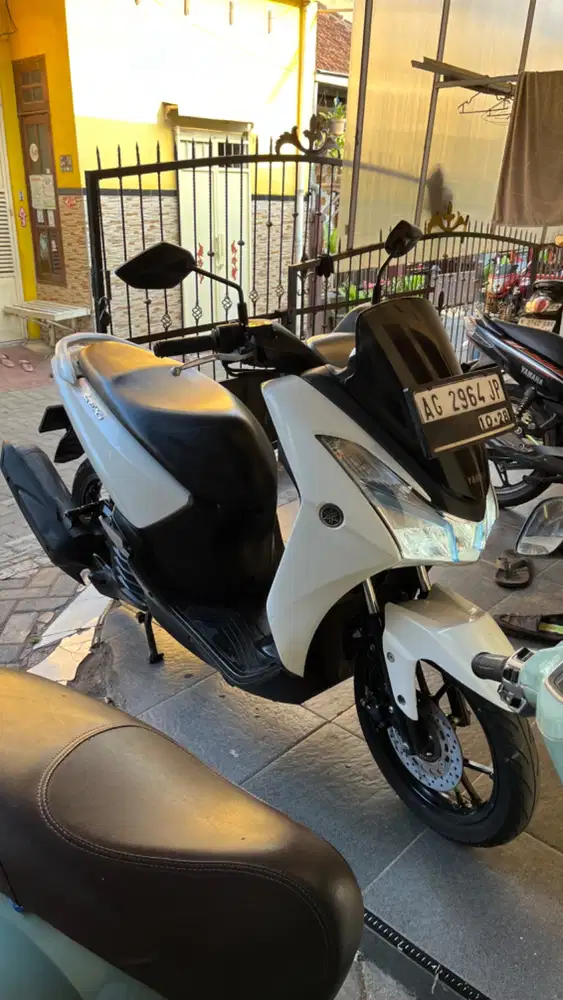 Motor Matic Yamaha Lexi 125 CC 2018