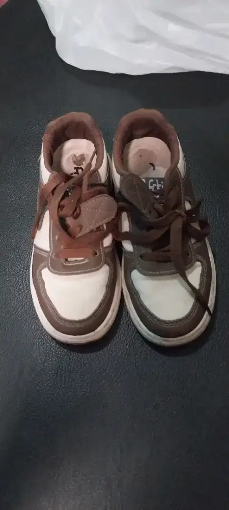 Sepatu anak merk frkids warna coklat