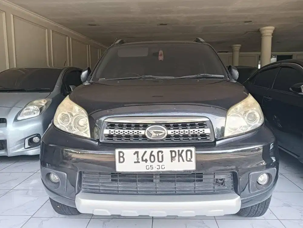 Daihatsu Terios tx matic  DP 5jt tahun2011