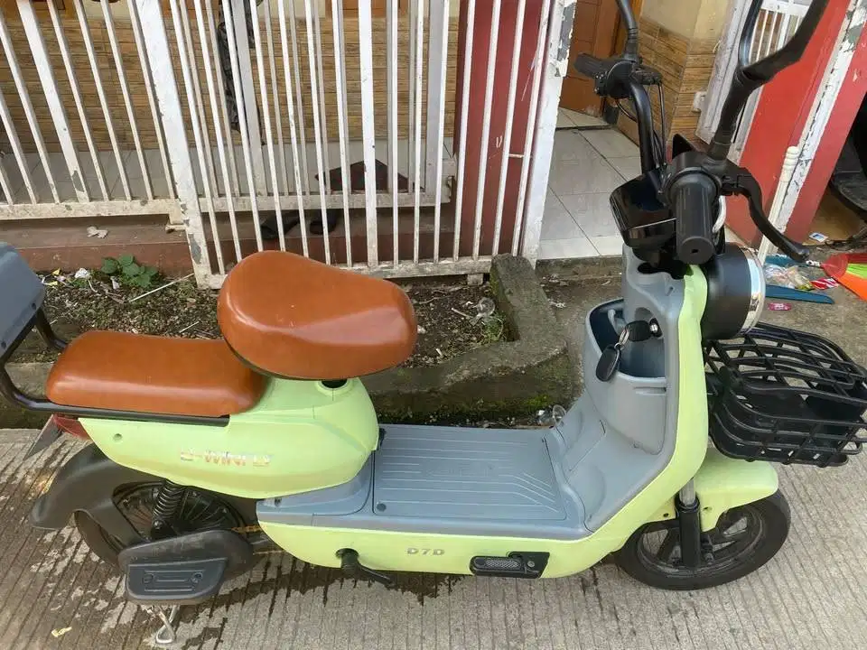 Sepeda Listrik Merk Uwinfly Type D7D