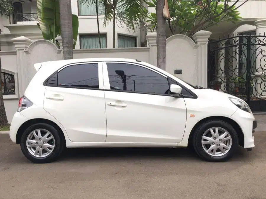 BRIO 1.3 E MATIC 2013 CBU BISA KRIDIT