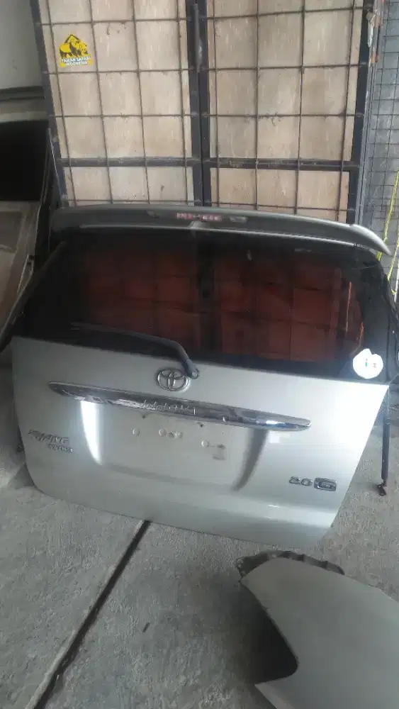 Pintu Innova 2005 - 2010 1 set copotan original