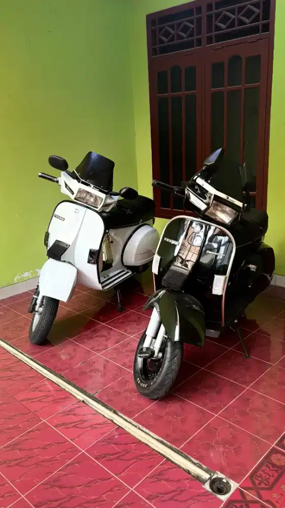 Vespa Excel 150 YIN-YANG EDITION