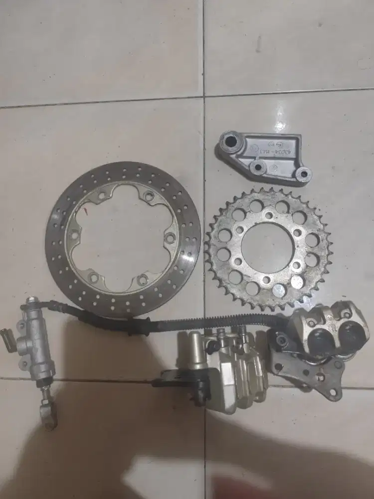 Sparepart/suku cadang motor ninja
