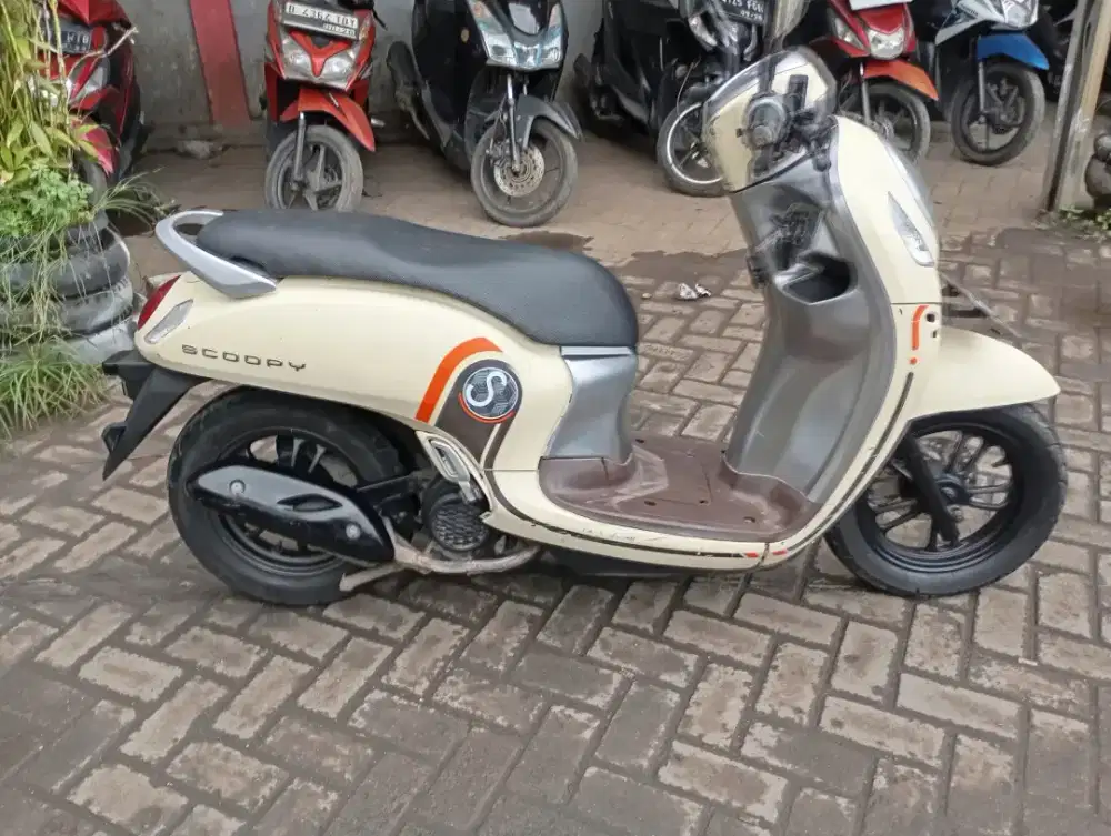 [PROMO OKT] Honda Scoopy Tahun 2021 Surat Komplit