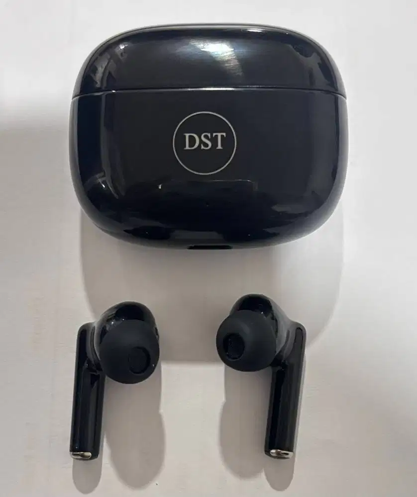 DST TWS Earphone Bluetooth