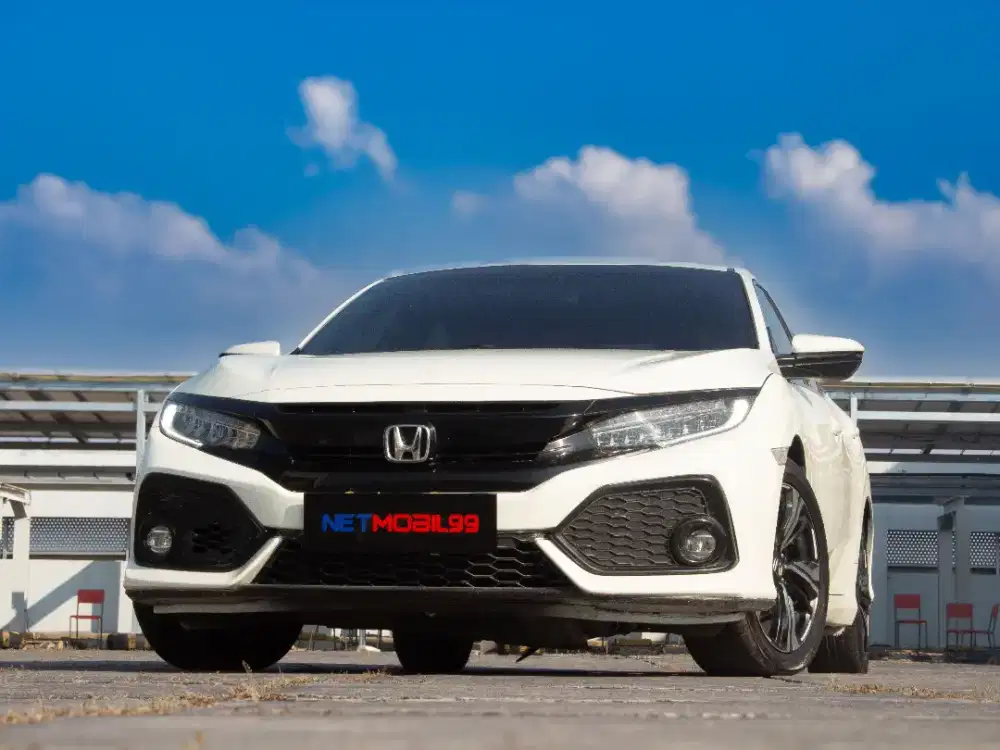 CIVIC E HATCHBACK 2018 AT