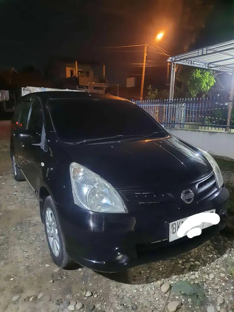 Nissan Grand livina 2012 Bensin