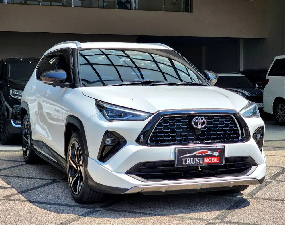 KM 15 RB!! TOYOTA YARIS CROSS GR SPORT TSS AUTOMATIC PK 2024 PUTIH