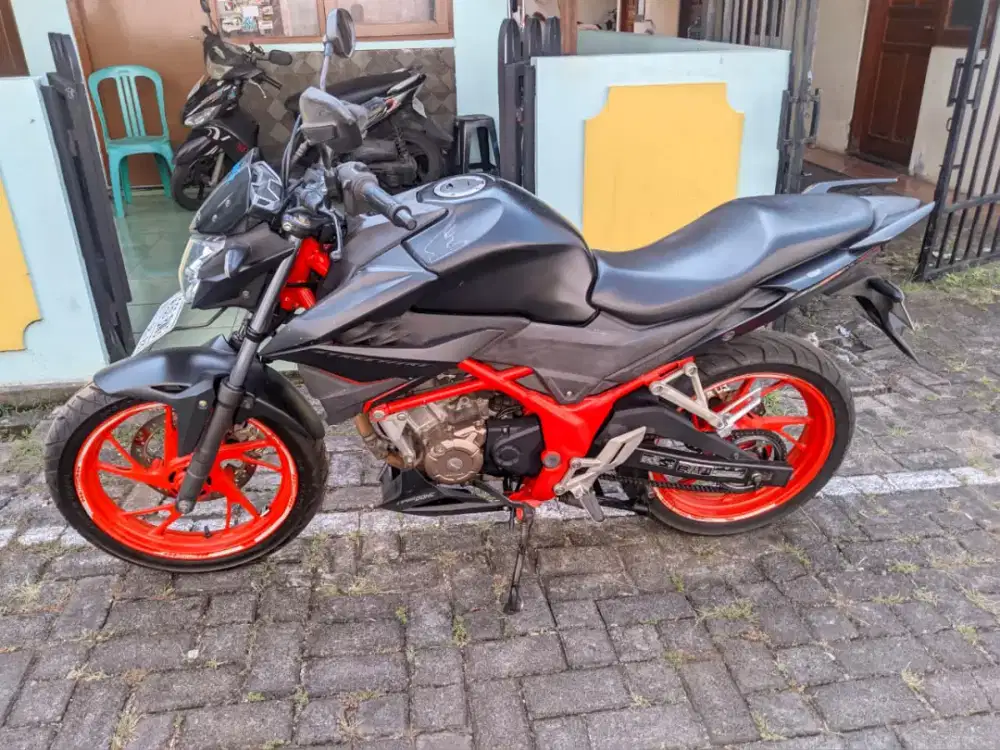 Honda CB150R 2018
