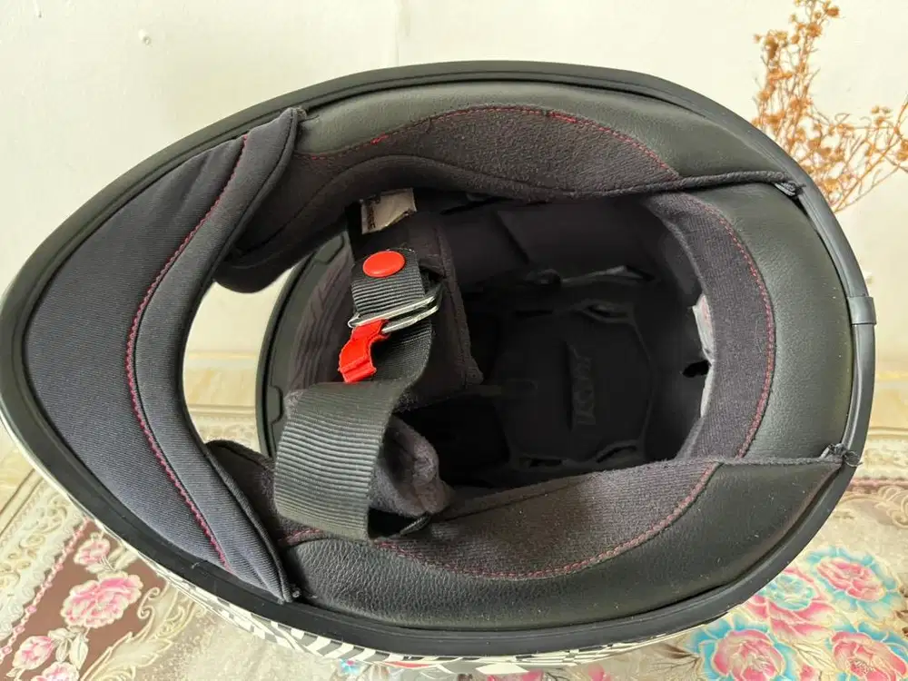 Helm kyt tt course espargaro
