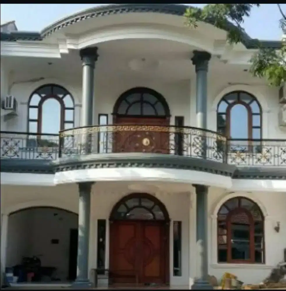 Termurah Citraland Utama Lokasi Depan Klasik Mediteran ROW Besar Sby