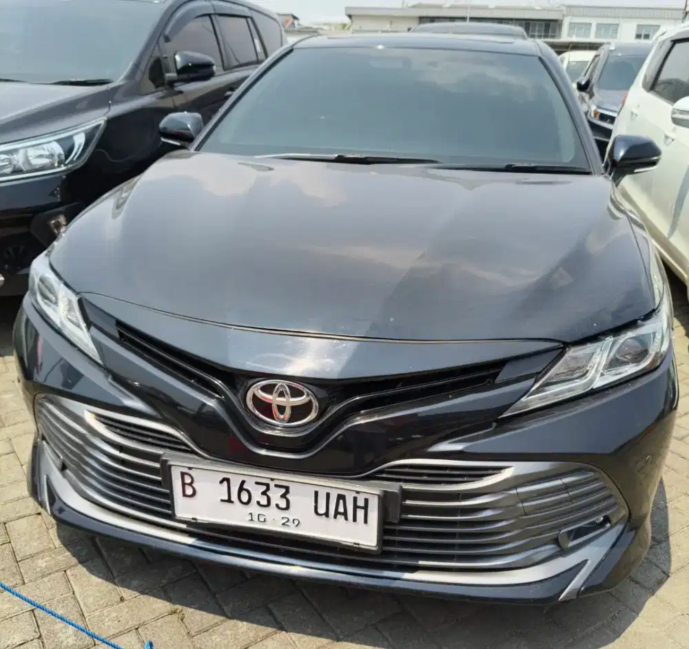 Toyota Camry V 2019