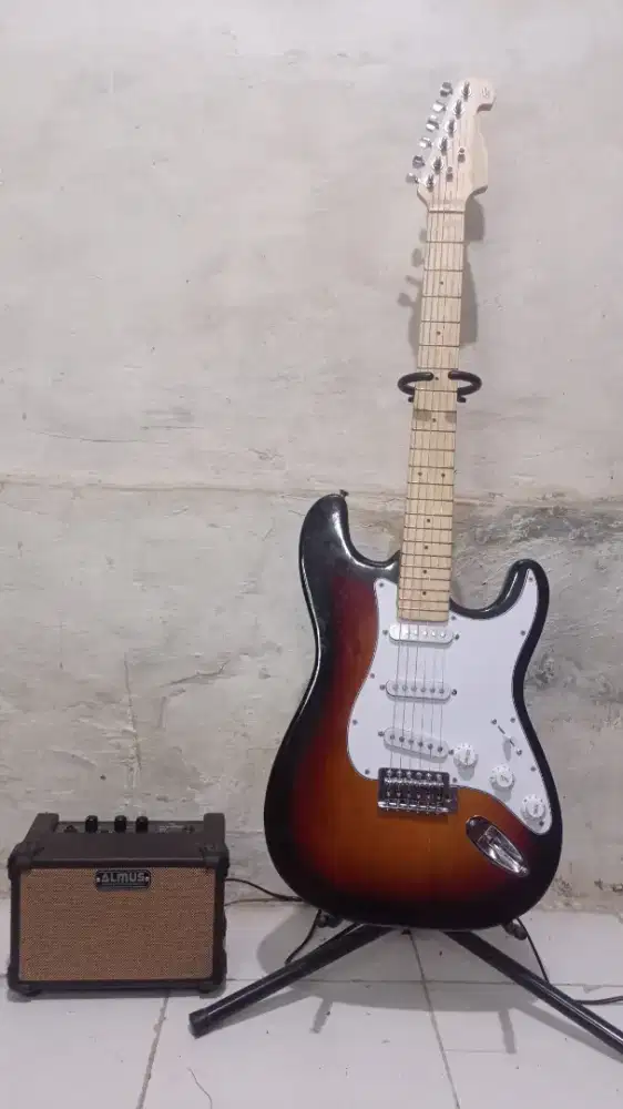 Gitar elektrik fender bekas