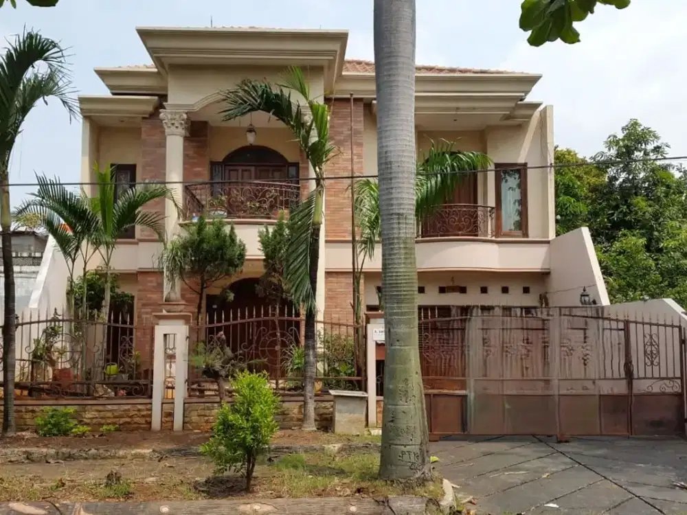 rumah 2lt luas 330m type 6KT Cakung Jakarta Timur