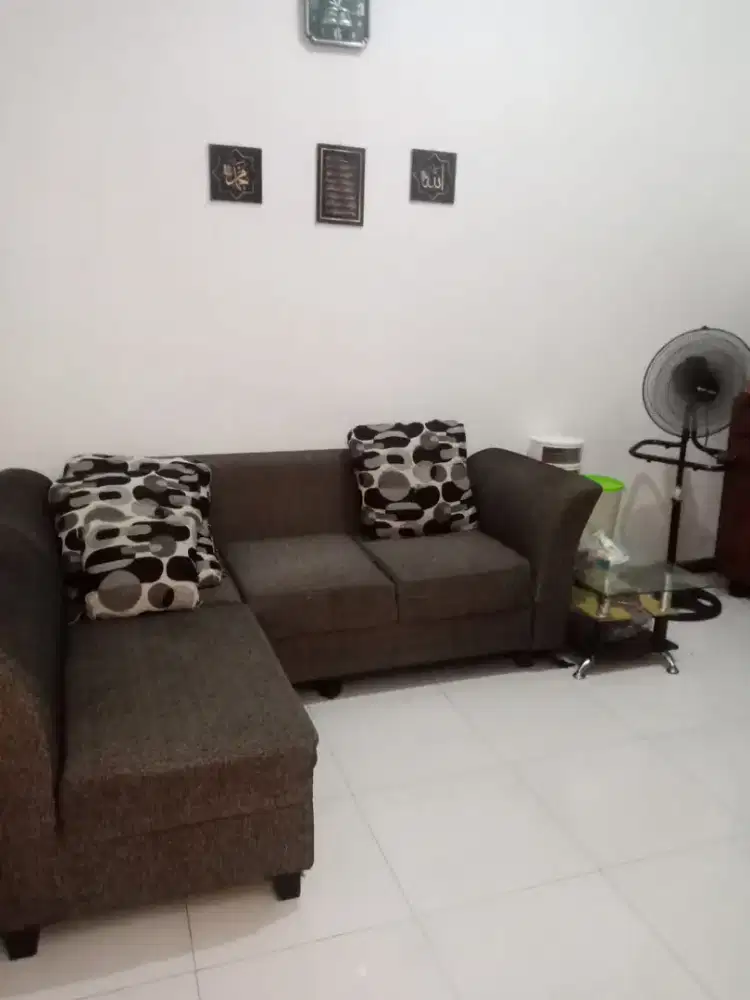 Sofa L kondisi bagus empuk