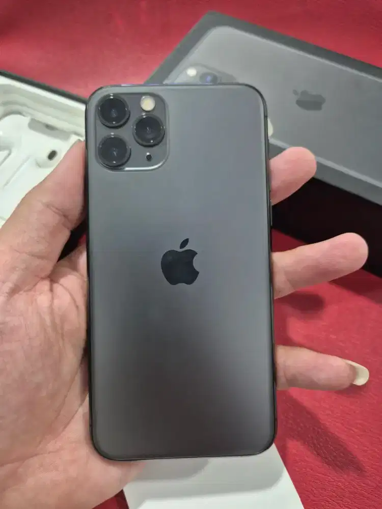 Iphone 11 pro 64gb zp/a imei lawasan all operator fulset ori like new