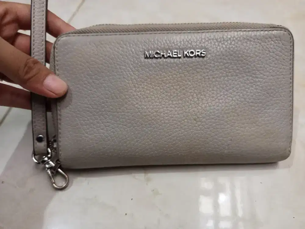 MK jet set long wallet