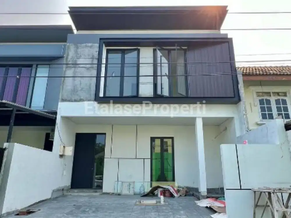 Semi-furnished, Rumah Baru Di Babatan Pantai, Kenjeran